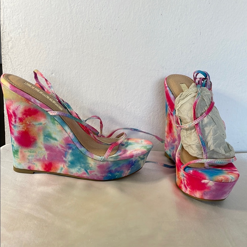 Miss Lola Vibrant Abstract Wedge Shoes with Ankle Strap